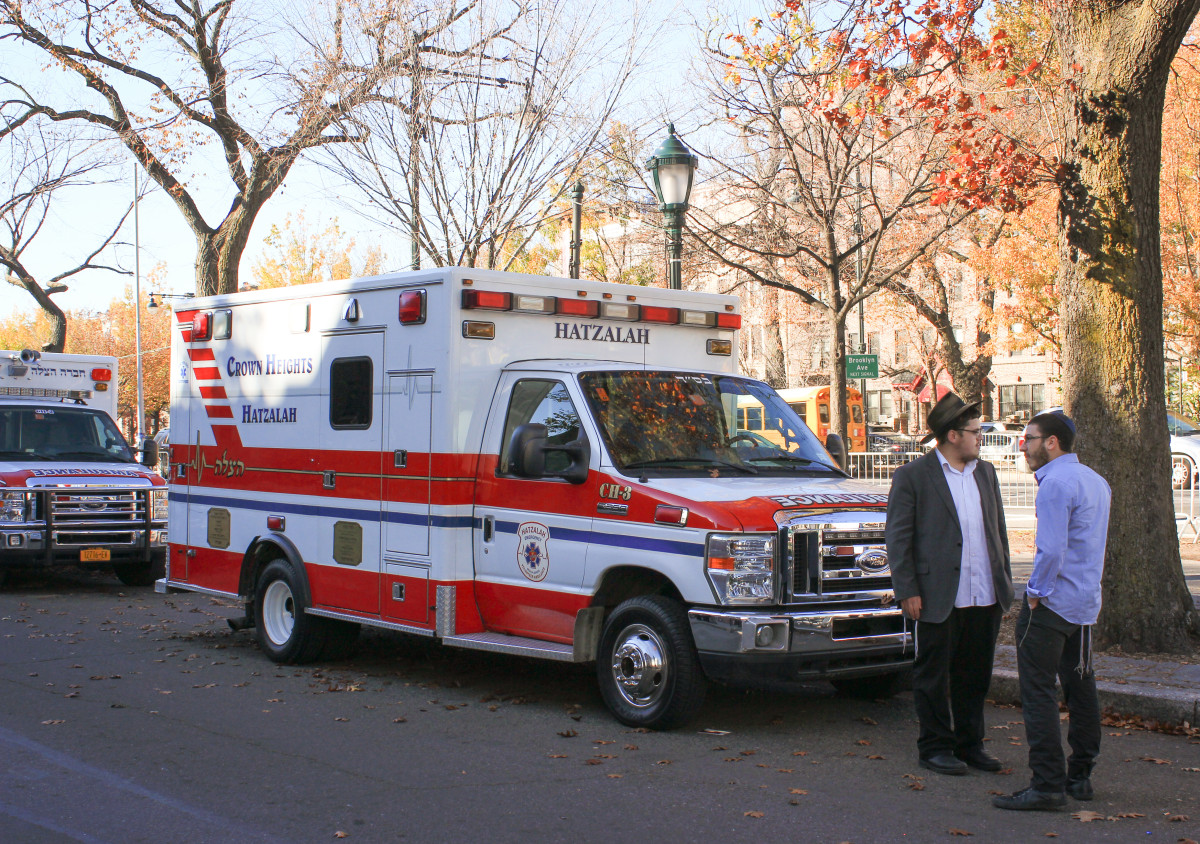 Inside Brooklyn’s Orthodox Ambulance Corps