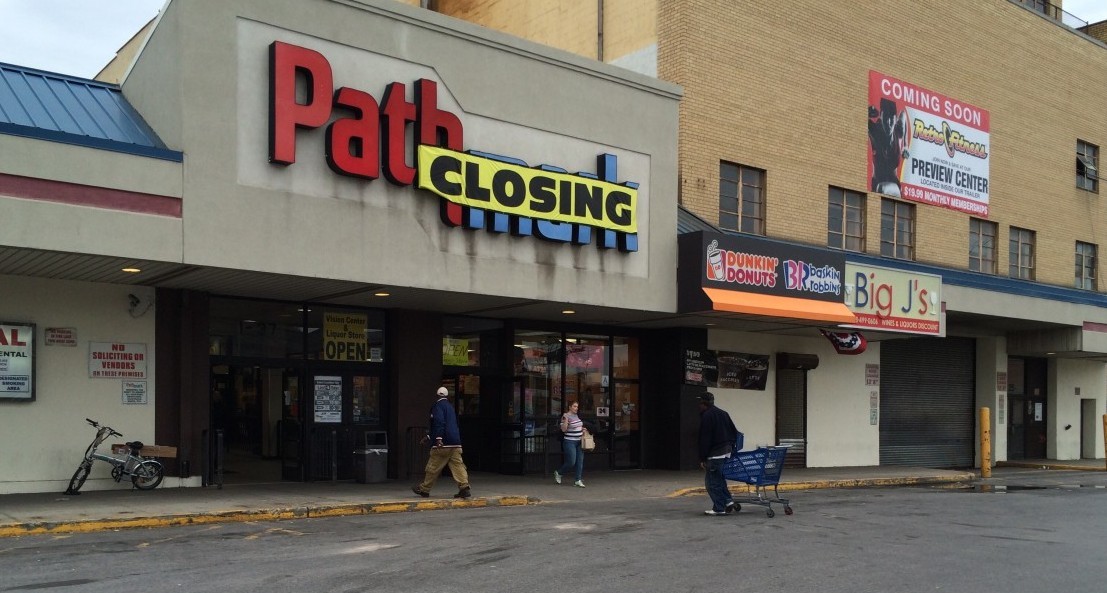 Scenes From a Closing: A Pathmark Says Goodbye